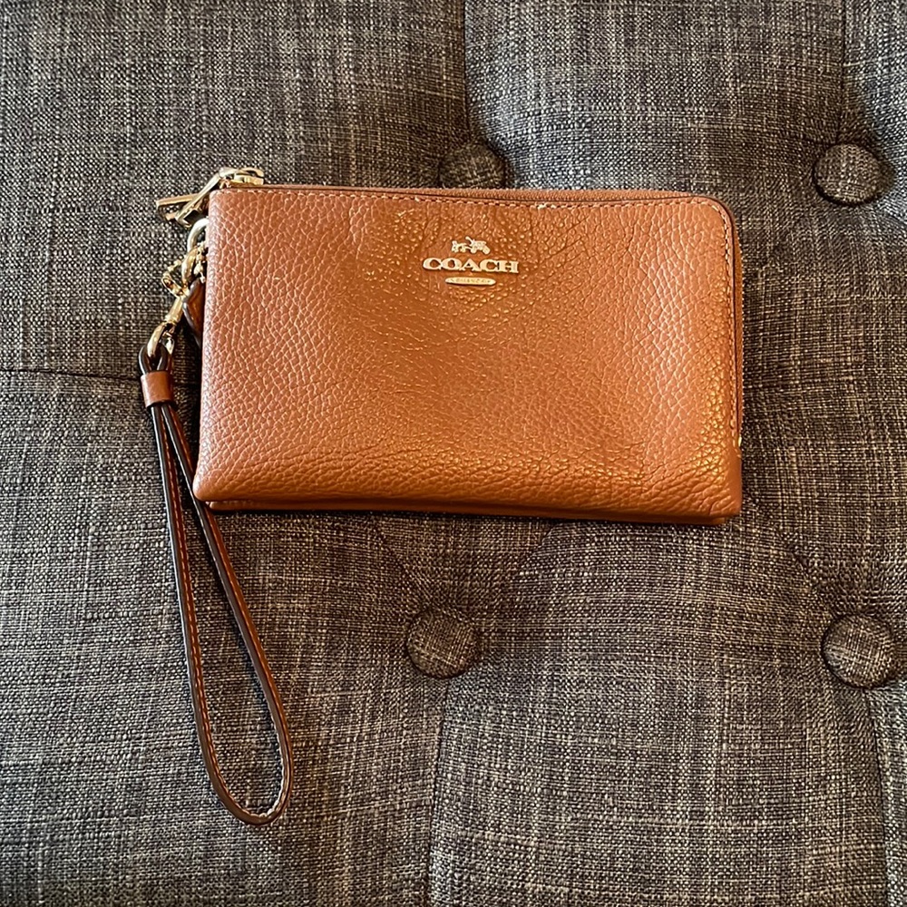 Coach wristlet brown